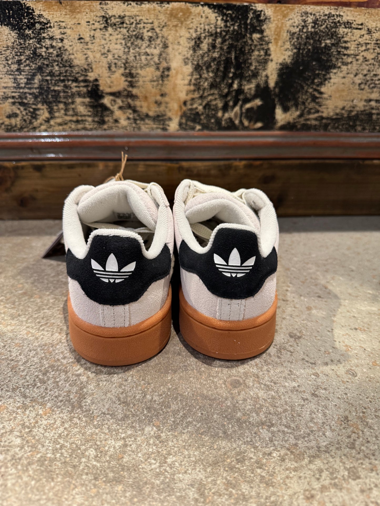 Adidas campus