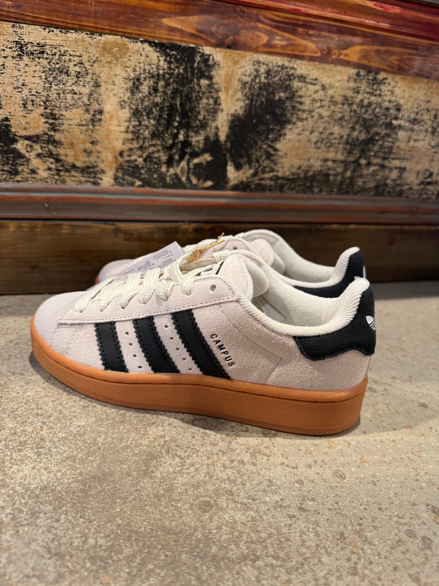 Adidas campus