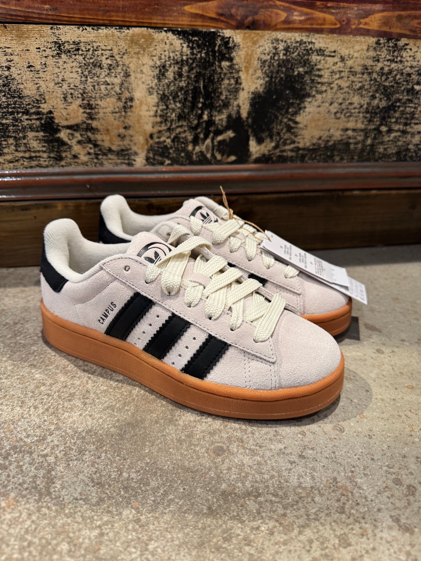 Adidas campus